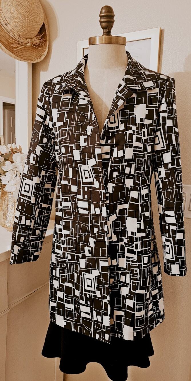 DS Petite 100% Silk Black White Geometric Blazer Jacket Women's 6P Career Office